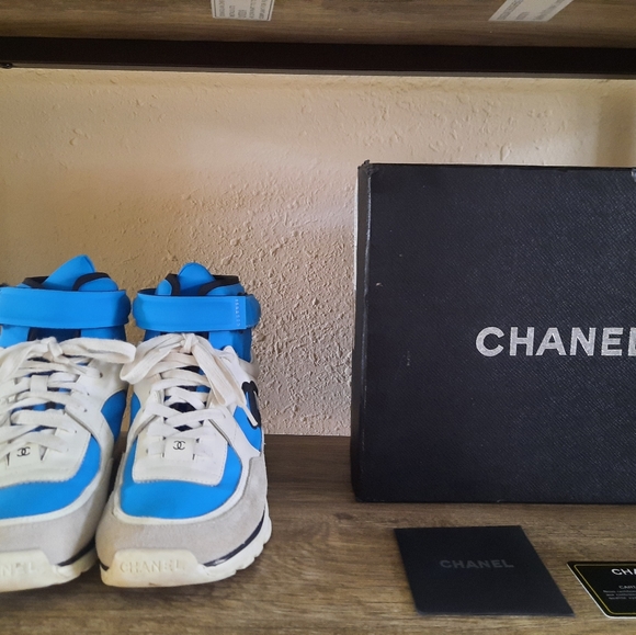 chanel high top sneakers black